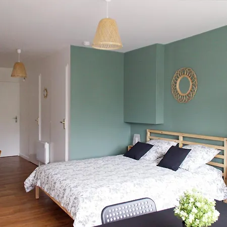 בית נופש La Des 53 לה-רוש-סור-יון